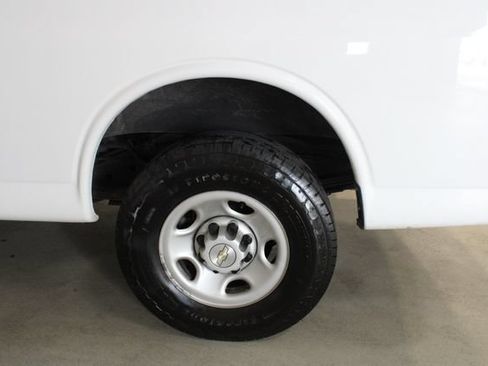 Used 2022 Chevrolet Express 2500 w/ Driver Convenience Package RWD image 26