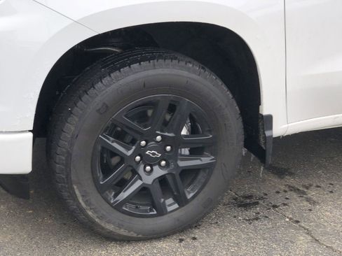 Used 2026 Chevrolet Silverado 1500 Custom image 2