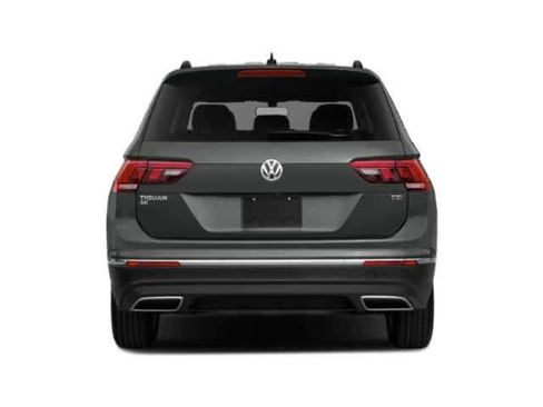Used 2018 Volkswagen Tiguan S image 5