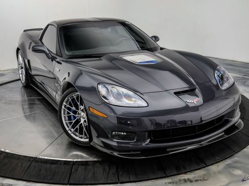 Used 2010 Chevrolet Corvette ZR1 w/ Preferred Equipment Group RWD image 27