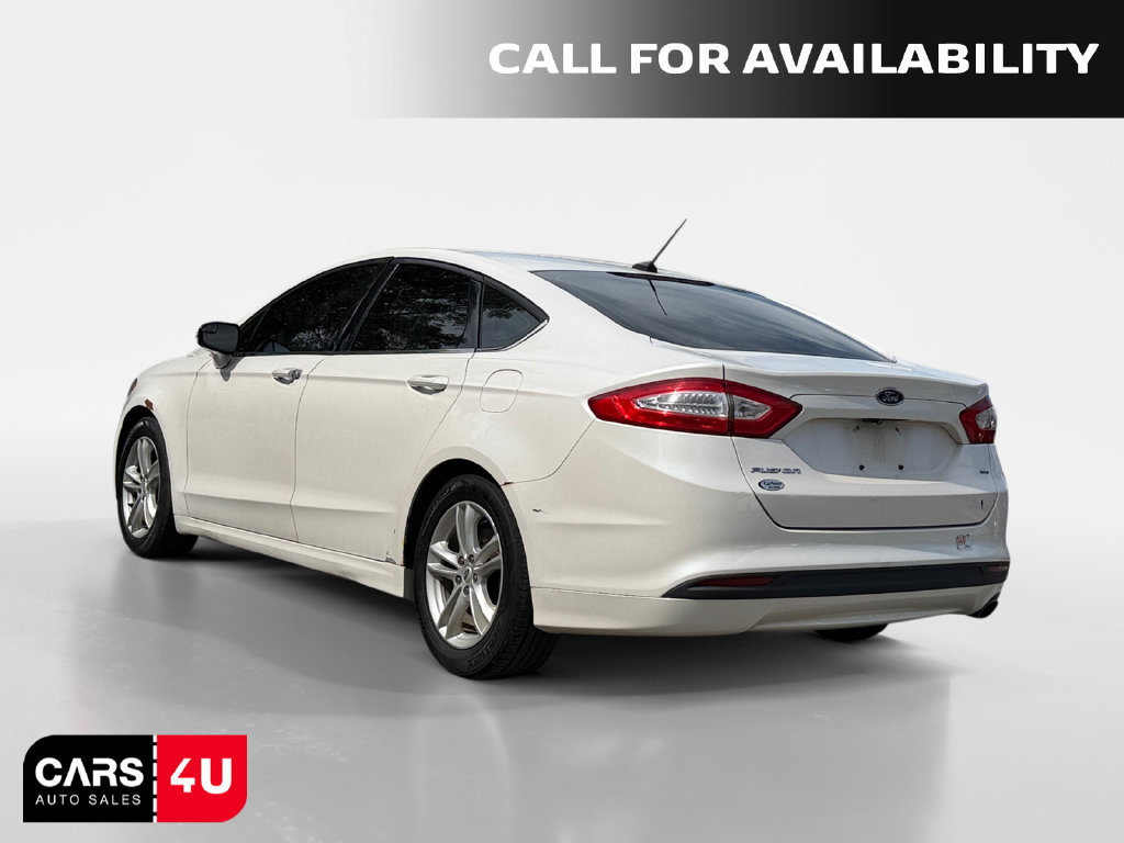 Used 2015 Ford Fusion SE FWD image 5