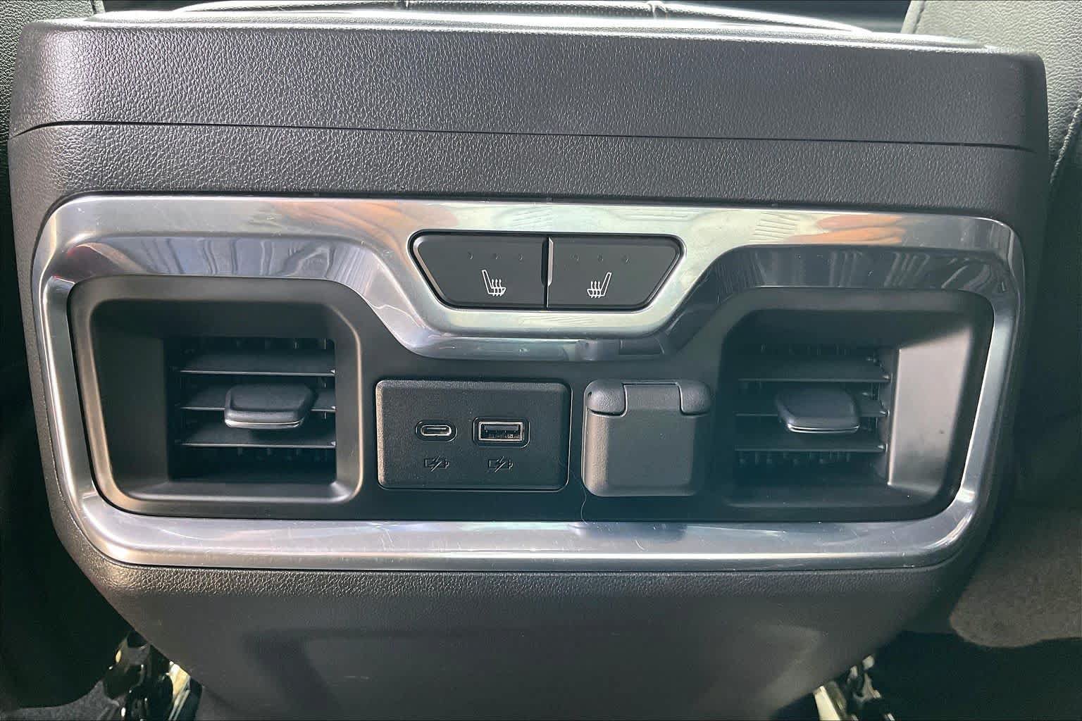 Used 2019 GMC Sierra 1500 AT4 w/ AT4 Premium Package AWD/4WD image 31