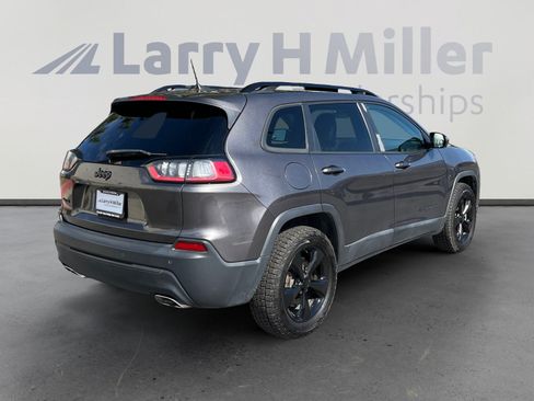 Used 2019 Jeep Cherokee Latitude Plus AWD/4WD image 5