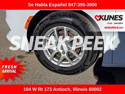 Used 2023 Chrysler Voyager LX FWD image 14