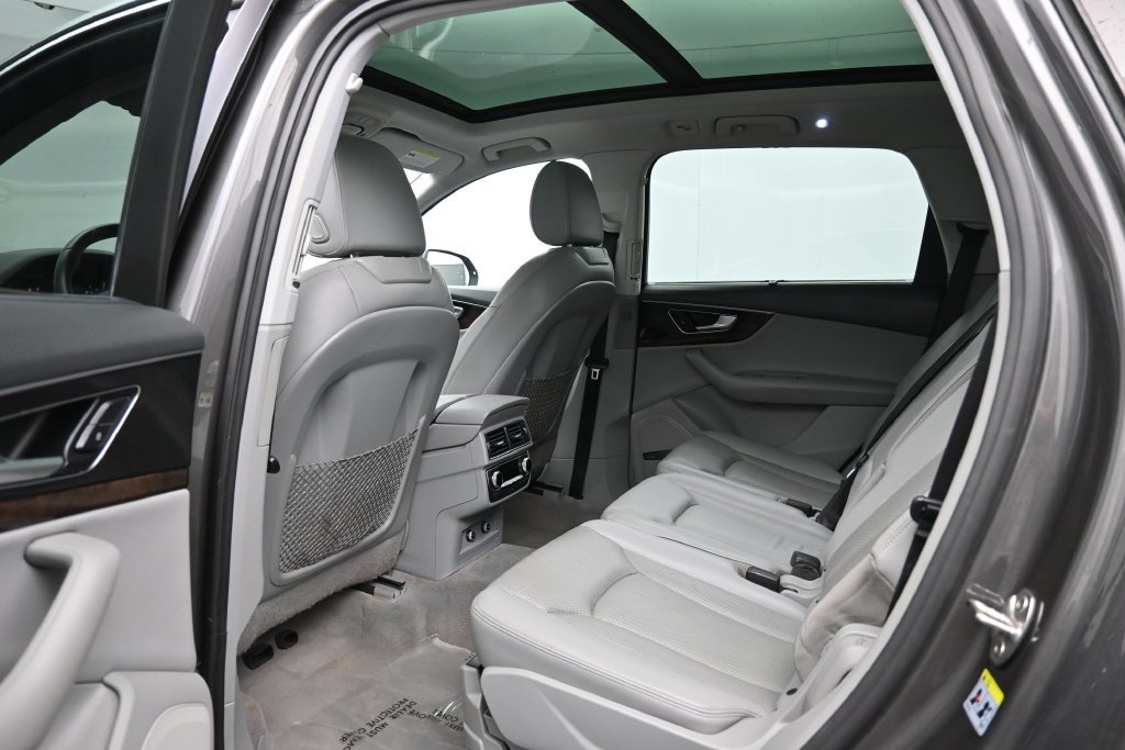 Used 2018 Audi Q7 3.0T Prestige AWD/4WD image 27