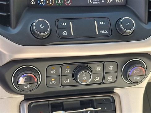 Used 2021 GMC Acadia Denali w/ Denali Technology Package image 15