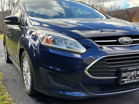 Used 2017 Ford C-MAX Energi SE w/ Equipment Group 402A image 5