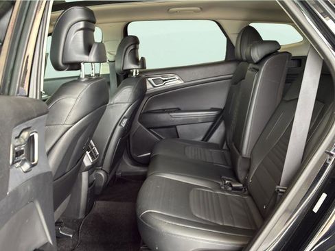 Used 2024 Kia Sportage SX FWD image 16