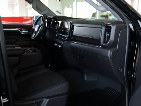 Used 2024 GMC Sierra 1500 Elevation image 30