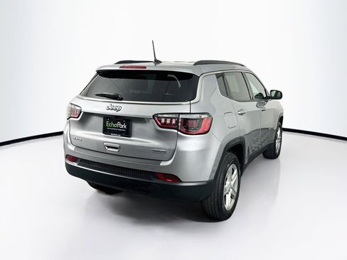 Used 2023 Jeep Compass Latitude AWD/4WD image 9