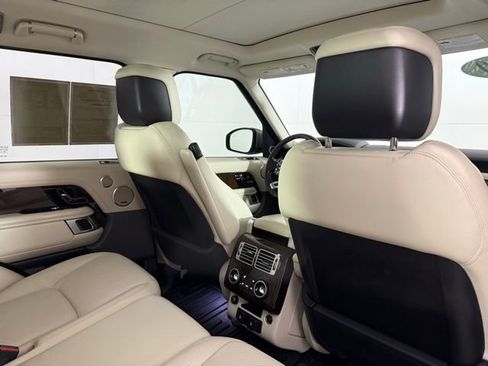 Used 2020 Land Rover Range Rover HSE image 30