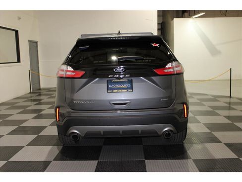 Used 2024 Ford Edge Titanium image 5
