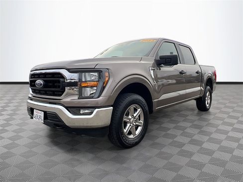 Used 2023 Ford F150 XLT image 3