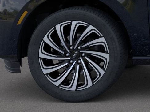 New 2025 Lincoln Navigator L Black Label image 19
