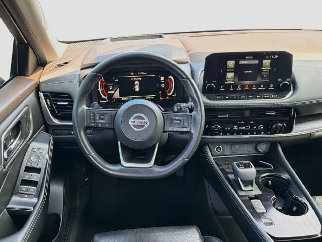 Used 2021 Nissan Rogue Platinum FWD image 17