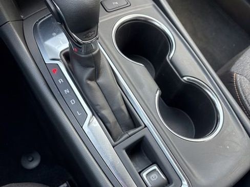 Used 2024 Chevrolet Equinox LT image 28