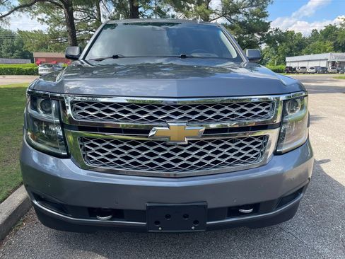 Used 2018 Chevrolet Tahoe LT w/ LT Signature Package RWD image 8