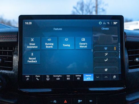 Used 2024 Ford Expedition Limited image 25