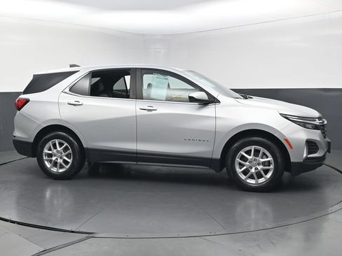 Used 2022 Chevrolet Equinox LT FWD image 46