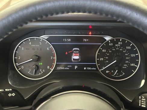 Used 2023 Nissan Rogue SL AWD/4WD image 26