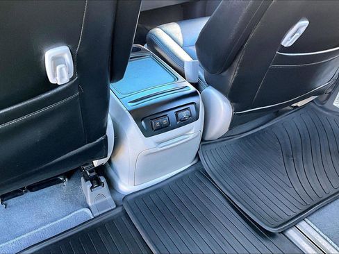 Used 2019 Toyota Sienna XLE image 34