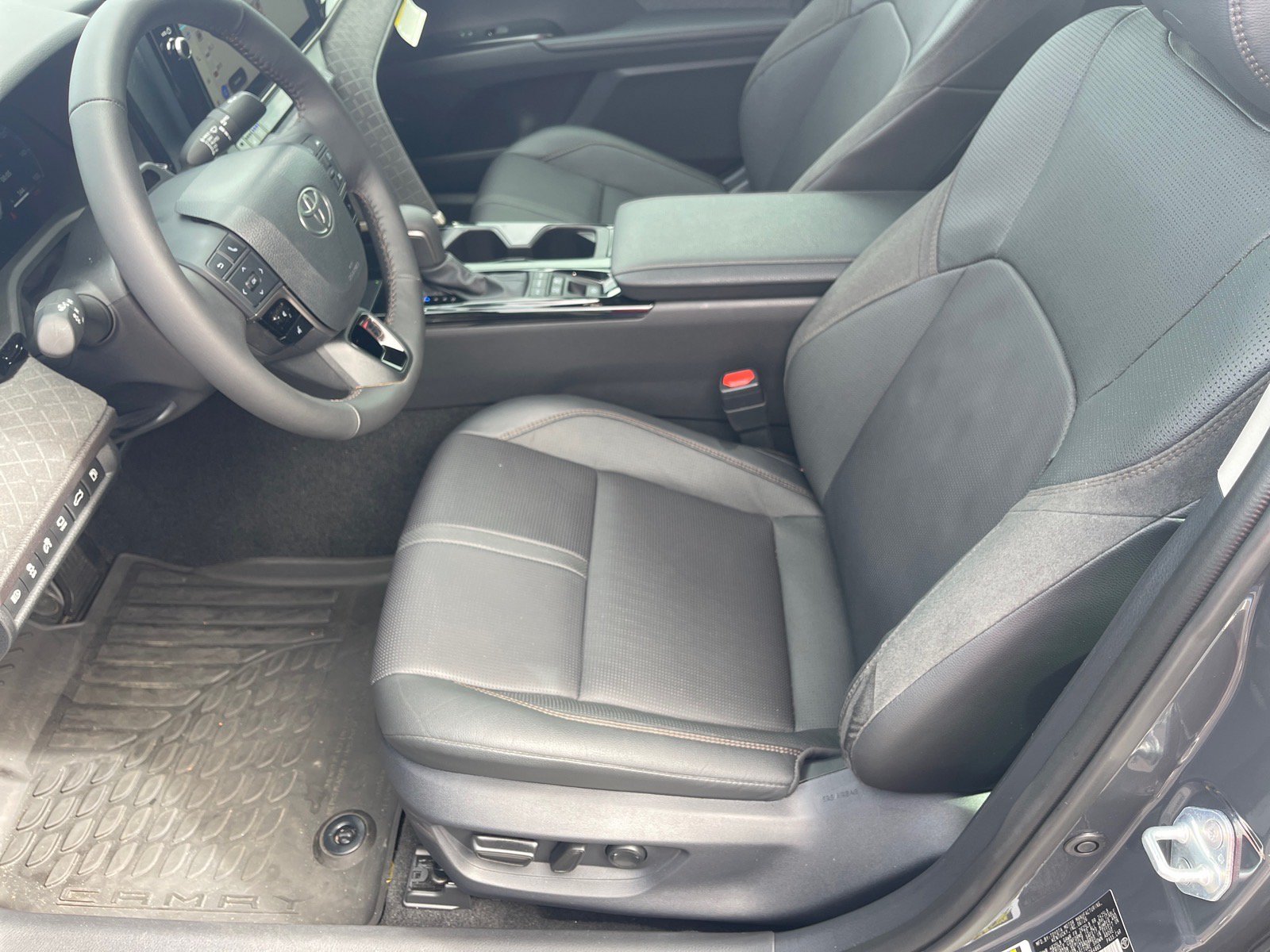 Used 2026 Toyota Camry XLE w/ Premium Plus Package FWD image 10