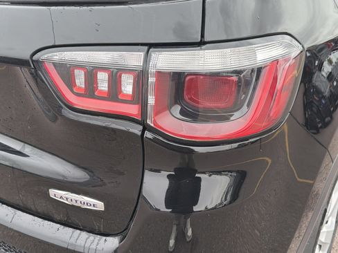 Used 2019 Jeep Compass Latitude image 25