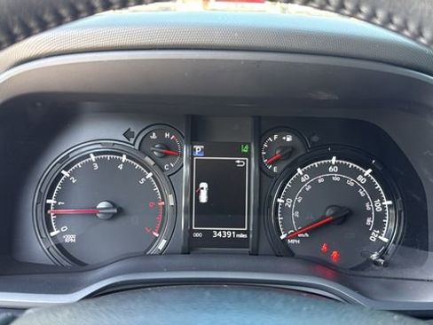 Used 2022 Toyota 4Runner SR5 Premium w/ Moonroof Package image 22