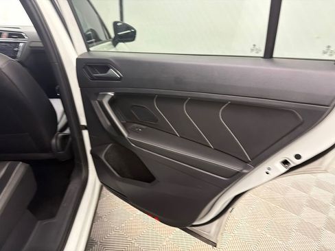 Used 2024 Volkswagen Tiguan SE R-Line FWD image 18