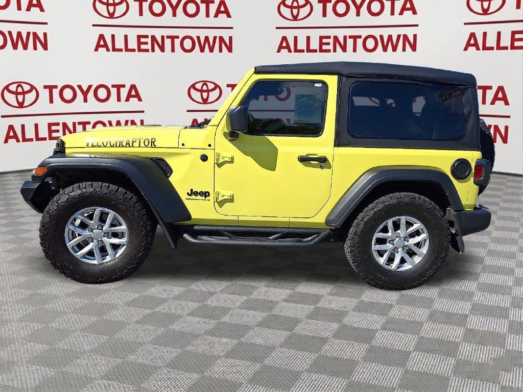 Used 2023 Jeep Wrangler Sport AWD/4WD image 4