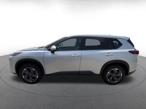 Used 2025 Nissan Rogue SV FWD image 9