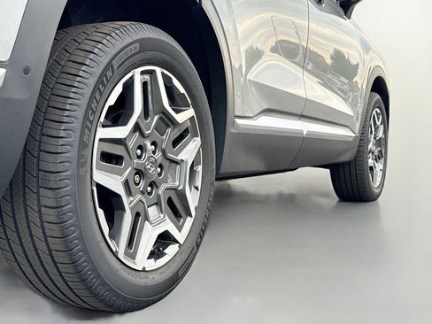 Used 2022 Hyundai Santa Fe Limited w/ Cargo Package AWD/4WD image 14