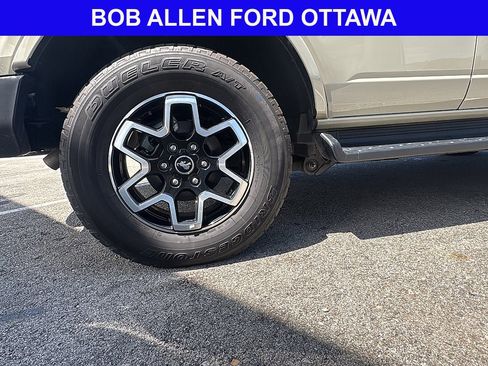 Used 2025 Ford Bronco Outer Banks AWD/4WD image 9