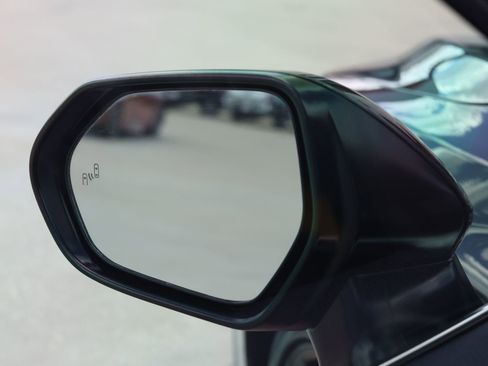 Used 2023 Toyota Camry XSE image 10