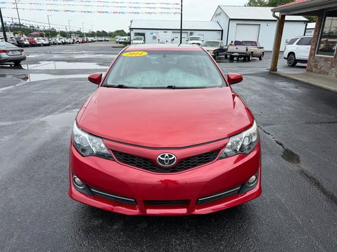 Used 2014 Toyota Camry SE FWD image 9