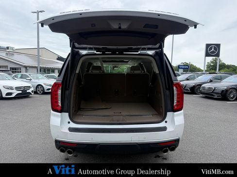 Used 2023 GMC Yukon XL Denali AWD/4WD image 23