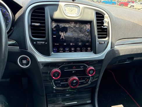 Used 2019 Chrysler 300 Touring L w/ Quick Order Package 22F RWD image 14