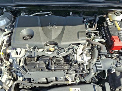 Used 2020 Toyota Camry SE image 28