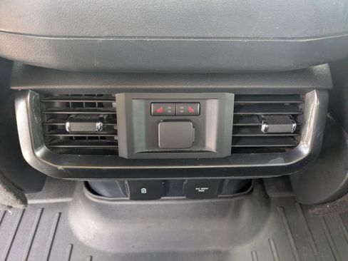 Used 2022 Ford F150 Lariat w/ Equipment Group 502A High AWD/4WD image 30