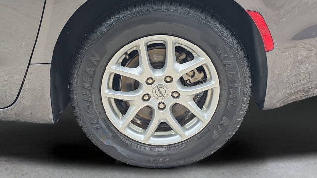 Used 2023 Chrysler Pacifica Touring-L FWD image 19