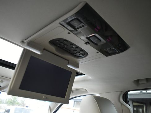 Used 2020 Cadillac Escalade ESV Premium Luxury image 46