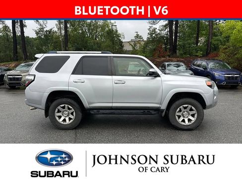 Used 2016 Toyota 4Runner Trail AWD/4WD image 3