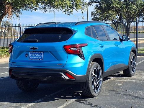 New 2026 Chevrolet Trax RS w/ Sunroof Package image 4