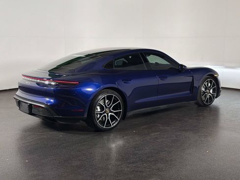 Used 2022 Porsche Taycan RWD image 5