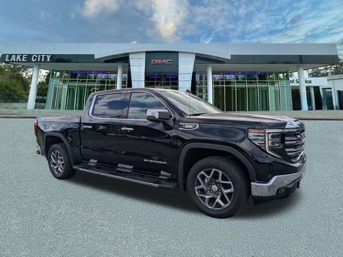 Used 2022 GMC Sierra 1500 SLT w/ SLT Premium Package image 1