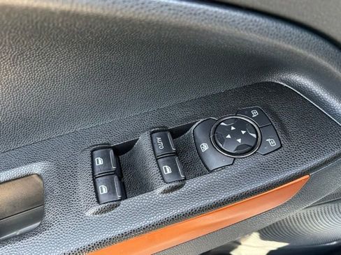 Used 2022 Ford EcoSport SE w/ SE Convenience Package image 11