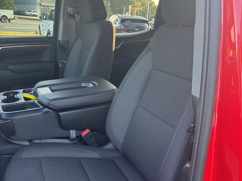 Used 2025 Chevrolet Silverado 1500 LT image 30