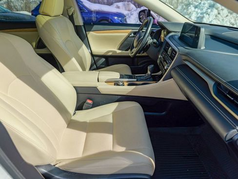 Used 2022 Lexus RX 350L Premium w/ Premium Package image 36