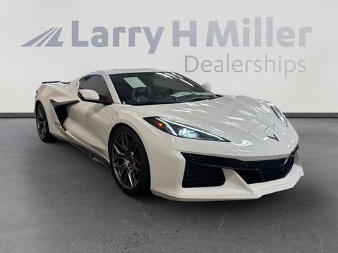 Used 2024 Chevrolet Corvette Z06 image 7