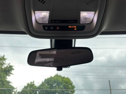 Used 2019 Chevrolet Traverse LS FWD image 32